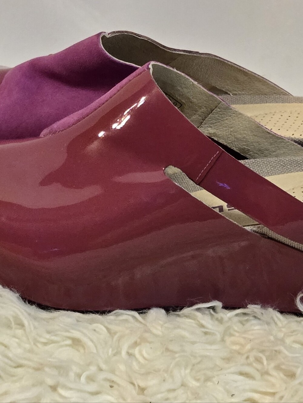 TSUBO Wedge Sandals - Picture 11 of 12